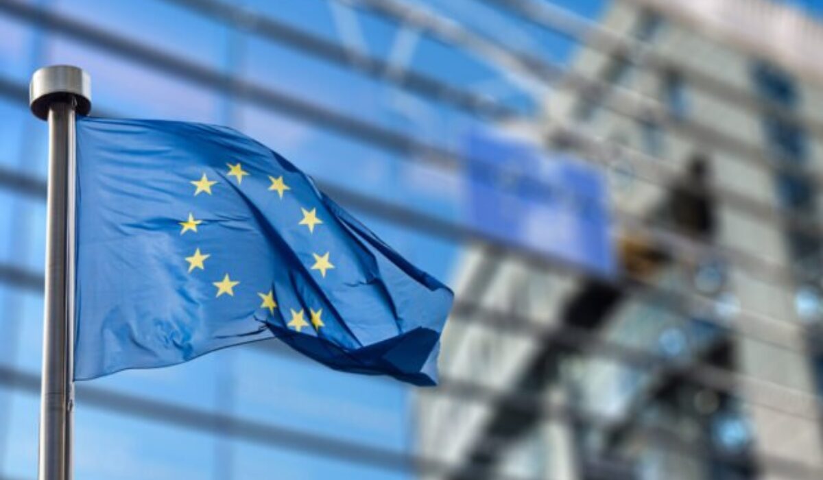 Európska komisia zvažuje zmiernenie dane pre veľké firmy, chce odblokovať rokovania o rozpočte