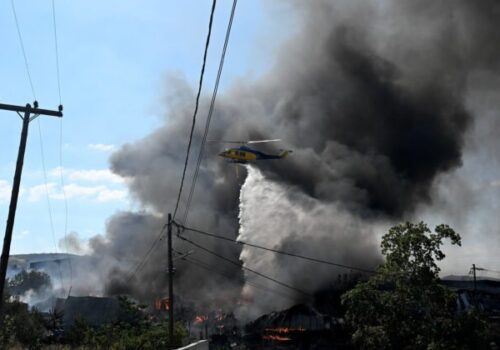 46131_greece_wildfires_84589-640x420.jpg Pri lesných požiaroch zahynuli v Grécku traja hasiči, silný vietor komplikuje boj s ohňom