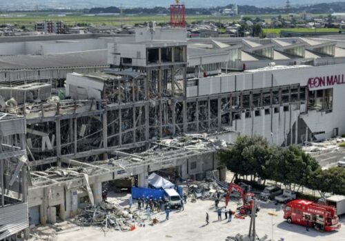 Počet obetí zemetrasenia v Japonsku stúpol na 30, záchranári pátrajú po preživších