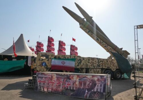 USA podnikli rozsiahle údery na Irán, konflikt sa opäť rozšíril do regiónu