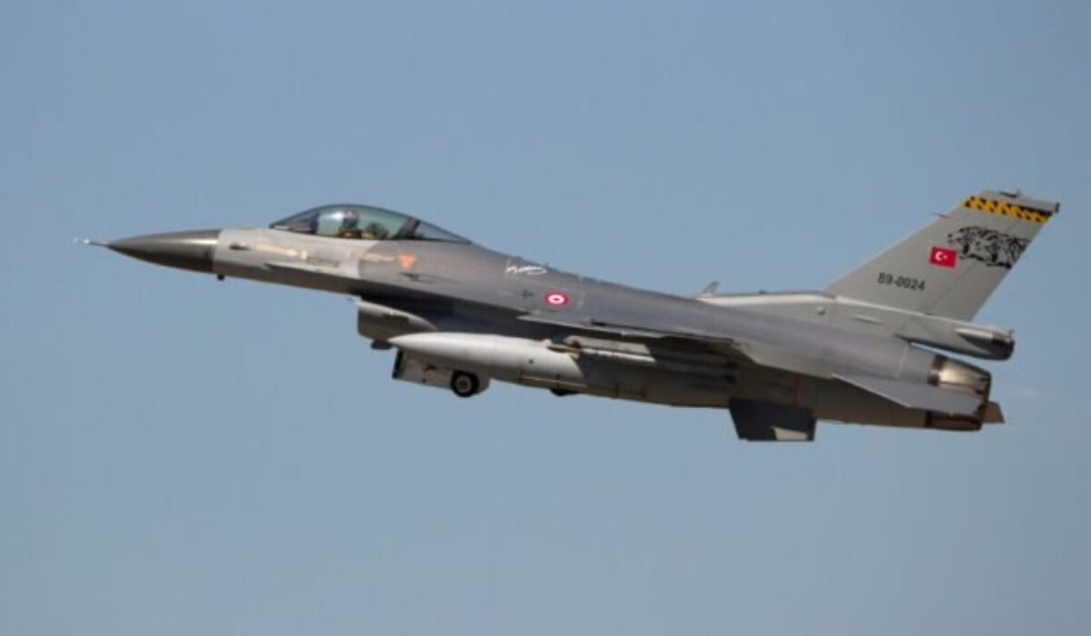 Turecko vyslalo stíhačky F-16 na ochranu vzdušného priestoru Pobaltia