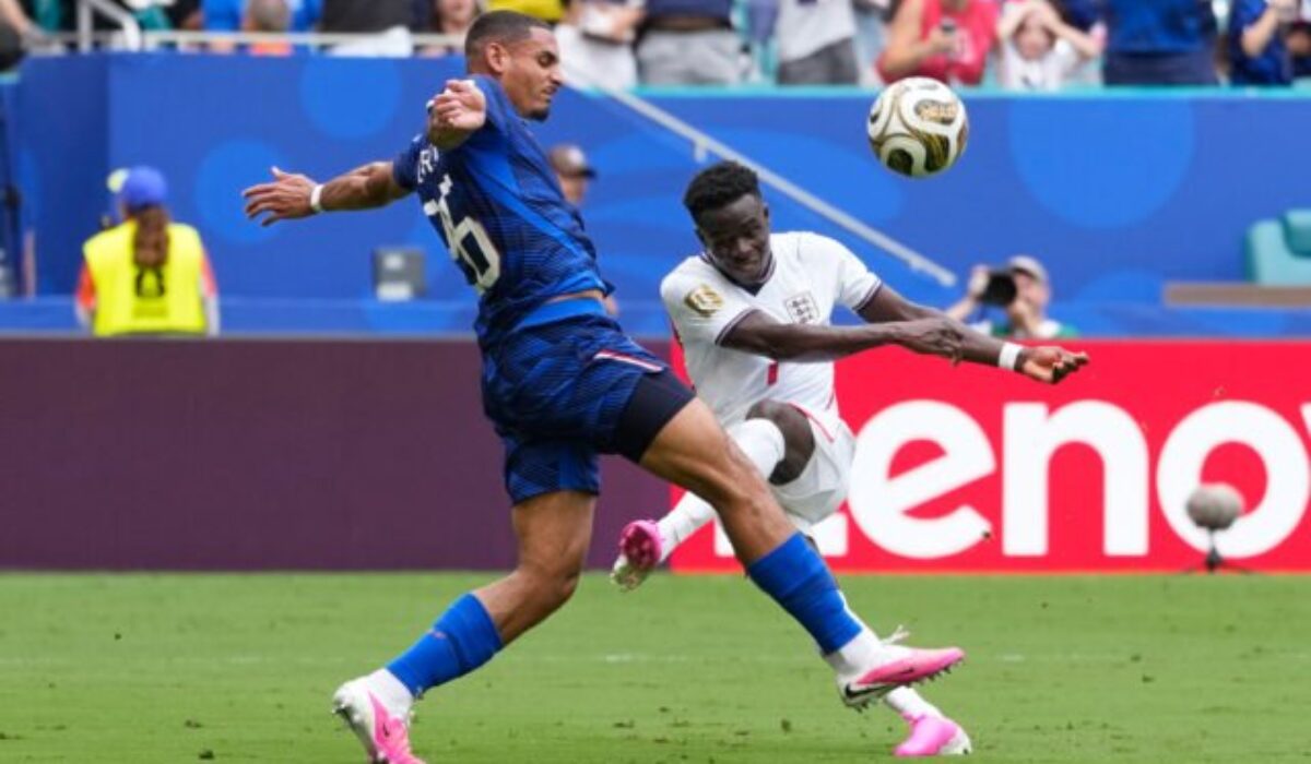 FC Chelsea dopĺňa defenzívu, z Crystal Palace prichádza francúzsky stopér Lacroix
