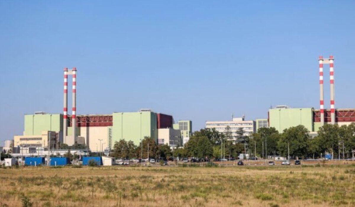 Maďarsko musí pre nízky stav Dunaja úplne odstaviť jadrovú elektráreň Paks