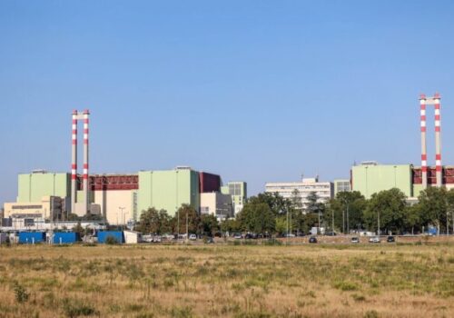 Maďarsko musí pre nízky stav Dunaja úplne odstaviť jadrovú elektráreň Paks