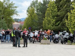 Miro († 48) tragicky zahynul po náraze do stromu: na poslednej ceste ho sprevádzalo viac ako 300 motorkárov