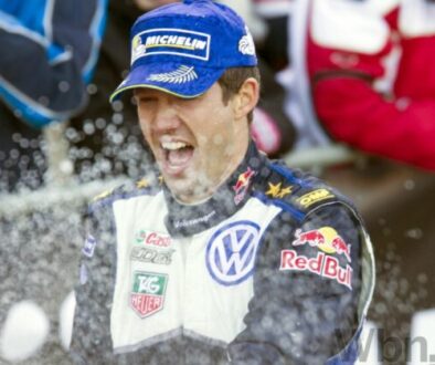 Ogier mal nehodu vo vysokej rýchlosti, aj s navigátorom skončil v nemocnici –