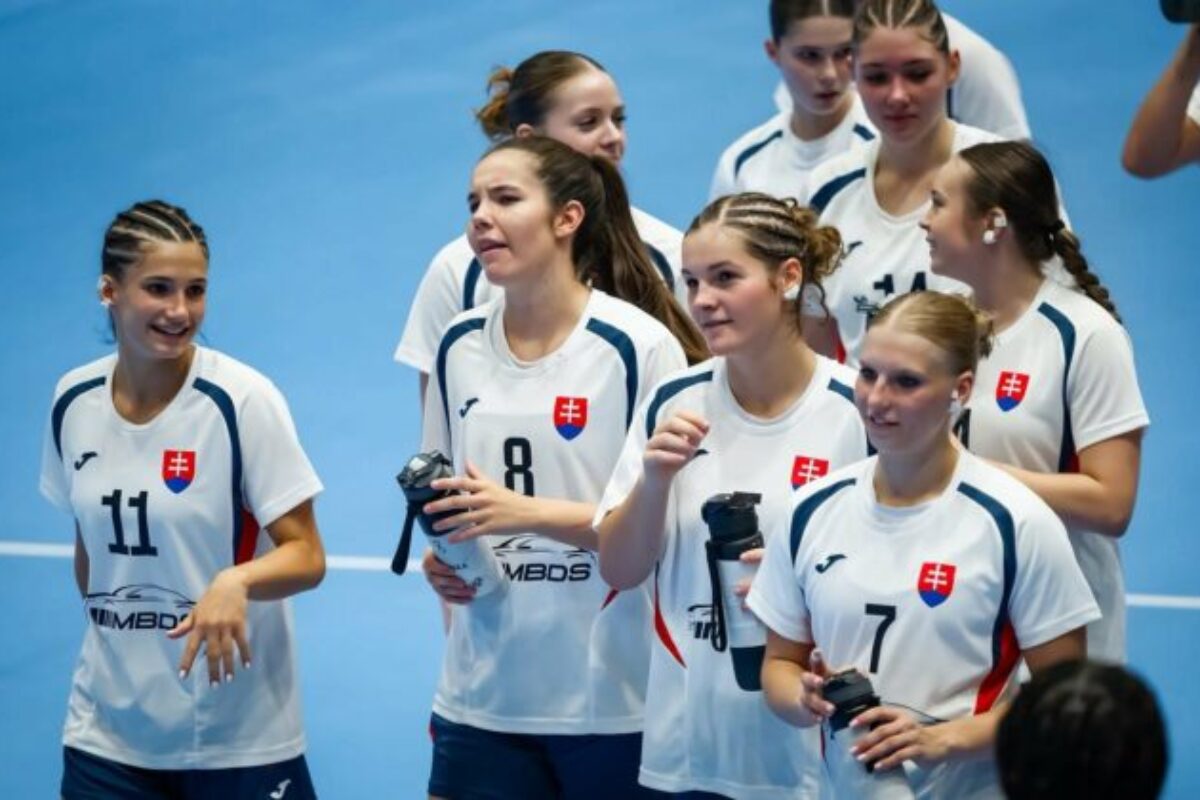 46897_slovenky_hadzana-640x420.jpg Slovenské kadetky prehrali so Švajčiarkami a skončili na 6. mieste. Nikdy neboli vyššie na MS