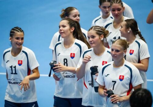 46897_slovenky_hadzana-640x420.jpg Slovenské kadetky prehrali so Švajčiarkami a skončili na 6. mieste. Nikdy neboli vyššie na MS