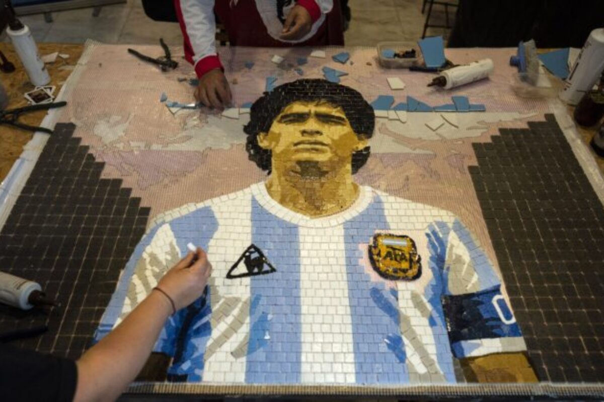 46930_argentina_maradona_anniversary_47612-640x420.jpg Lopta z Maradonovho Gólu storočia proti Anglicku je na predaj. Odhad je 10 miliónov USD