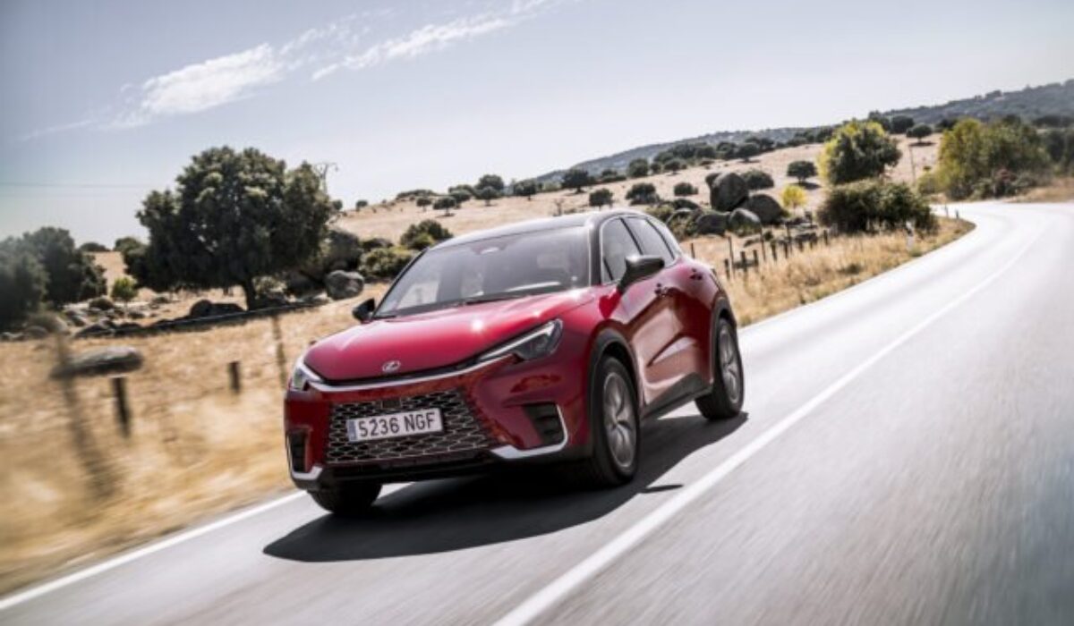 Lexus LBX: Malé SUV, ktoré prináša veľký kus prémiového sveta