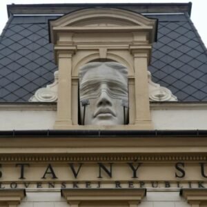 Ústavný súd sa obrátil na Európsky súdny dvor s prejudiciálnou otázkou, týka sa manželstiev osôb rovnakého pohlavia