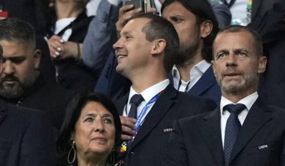 Kritika iniciatívy Infantina ho pripravila o prácu. Vysokú funkciu vo FIFA opúšťa Francúz Lamour