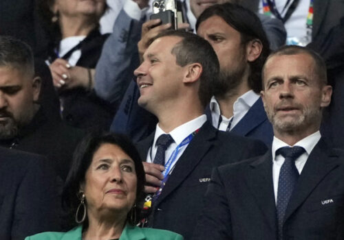 Kritika iniciatívy Infantina ho pripravila o prácu. Vysokú funkciu vo FIFA opúšťa Francúz Lamour