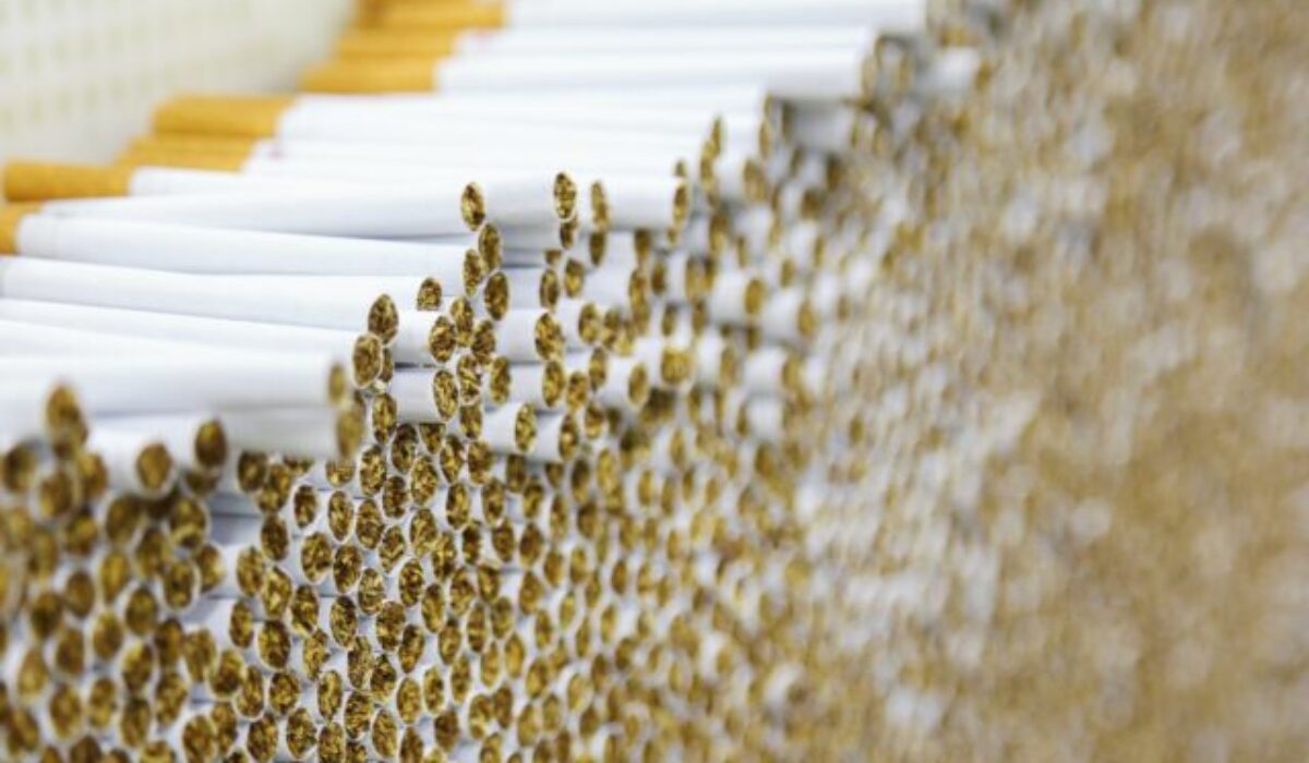 Najväčšia tohtoročná razia finančnej správy, na východe Slovenska odhalili nelegálnu výrobňu cigariet