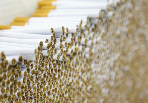 Najväčšia tohtoročná razia finančnej správy, na východe Slovenska odhalili nelegálnu výrobňu cigariet