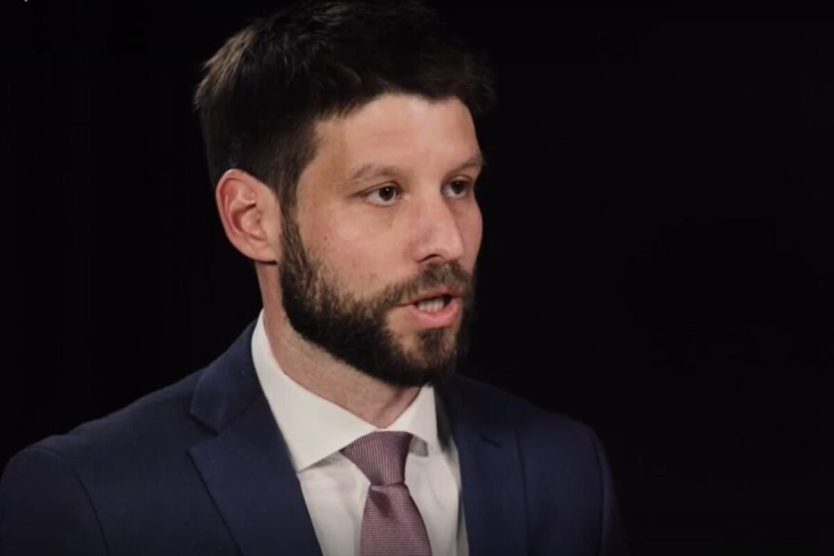 ŠIMEČKA: NEDOVOLÍME, ABY SA REFERENDOM MOHOL SKRÁTIŤ MANDÁT PARLAMENTU! TO BY SA FICO „ZABETÓNOVAL“ PRI MOCI!